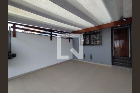 Garagem de casa à venda com 3 quartos, 107m² em Vila Nair, São Paulo