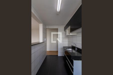 Cozinha de apartamento para alugar com 2 quartos, 44m² em Gopouva, Guarulhos