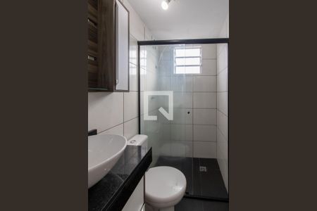 Banheiro  de apartamento para alugar com 2 quartos, 44m² em Gopouva, Guarulhos