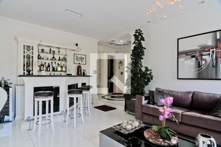 Sala de casa à venda com 4 quartos, 600m² em City América, São Paulo