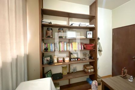 Quarto de casa à venda com 6 quartos, 345m² em Mangabeiras, Belo Horizonte