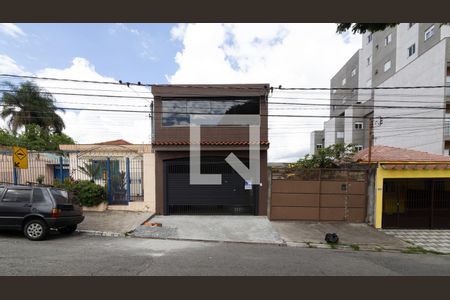 Fachada de casa para alugar com 3 quartos, 140m² em Parque Boturussu, São Paulo