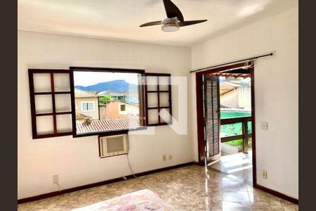 Casa à venda com 4 quartos, 273m² em Itaipu, Niterói