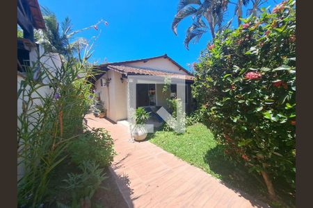 Casa à venda com 4 quartos, 254m² em Itaipu, Niterói