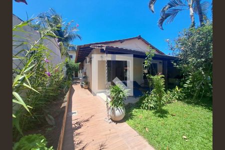 Casa à venda com 4 quartos, 254m² em Itaipu, Niterói
