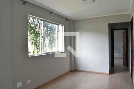 Sala e Cozinha de apartamento para alugar com 1 quarto, 42m² em Centro, Curitiba