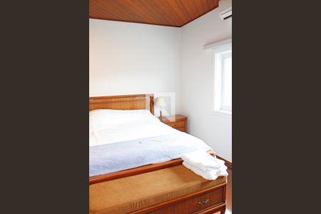 Quarto 2 de casa de condomínio para alugar com 3 quartos, 779m² em Condomínio Estância Marambaia, Vinhedo