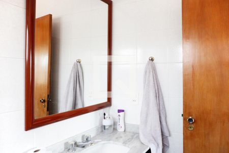 Banheiro do Quarto 3 de casa de condomínio para alugar com 3 quartos, 779m² em Condomínio Estância Marambaia, Vinhedo