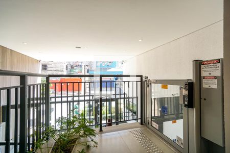 Elevador acessível de kitnet/studio para alugar com 1 quarto, 23m² em Vila Esperança, São Paulo