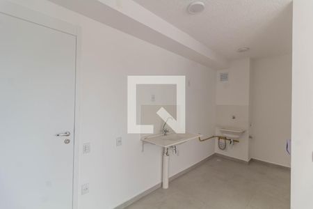Sala/Cozinha de apartamento para alugar com 2 quartos, 36m² em Conjunto Residencial José Bonifácio, São Paulo