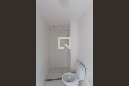 Banheiro de apartamento para alugar com 2 quartos, 36m² em Conjunto Residencial José Bonifácio, São Paulo