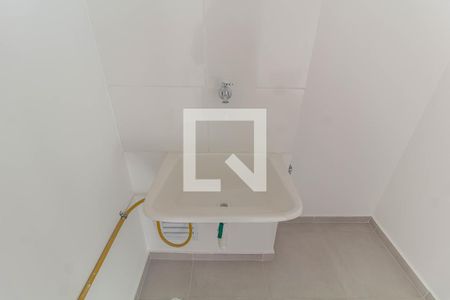 Sala/Cozinha de apartamento para alugar com 2 quartos, 36m² em Conjunto Residencial José Bonifácio, São Paulo