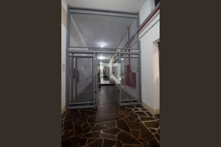 Hall de entrada de apartamento à venda com 2 quartos, 83m² em Centro Histórico, Porto Alegre