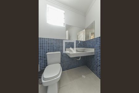 Lavabo de casa para alugar com 3 quartos, 140m² em Vila Guarani, São Paulo