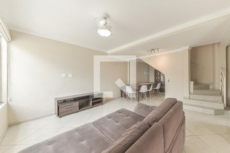 Sala de casa para alugar com 3 quartos, 140m² em Vila Guarani, São Paulo