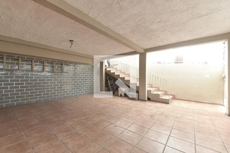 Garagem de casa para alugar com 3 quartos, 140m² em Vila Guarani, São Paulo
