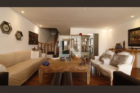 Sala de casa à venda com 3 quartos, 360m² em Indianópolis, São Paulo