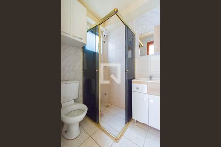 Banheiro de apartamento à venda com 2 quartos, 54m² em Estância Velha, Canoas