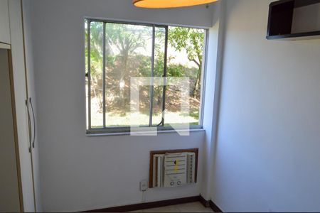 Quarto 1 de apartamento para alugar com 2 quartos, 60m² em Taquara, Rio de Janeiro