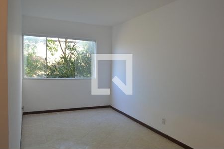 Sala de apartamento para alugar com 2 quartos, 60m² em Taquara, Rio de Janeiro