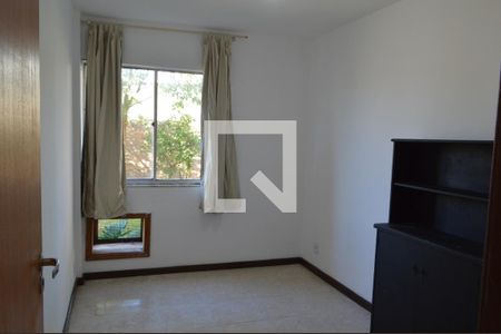 Quarto 2 de apartamento para alugar com 2 quartos, 60m² em Taquara, Rio de Janeiro