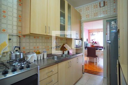 Cozinha de apartamento para alugar com 3 quartos, 128m² em Santa Cecília, Porto Alegre