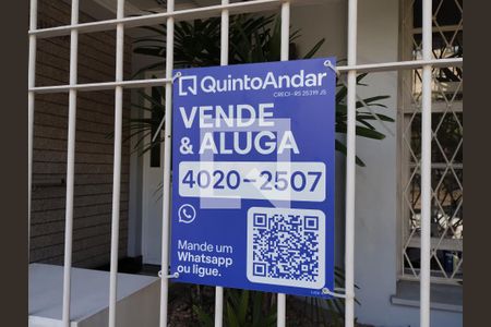 Plaquinha de apartamento para alugar com 3 quartos, 128m² em Santa Cecília, Porto Alegre
