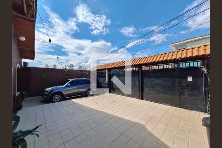 Garagem de casa à venda com 3 quartos, 350m² em Santa Teresinha, São Paulo