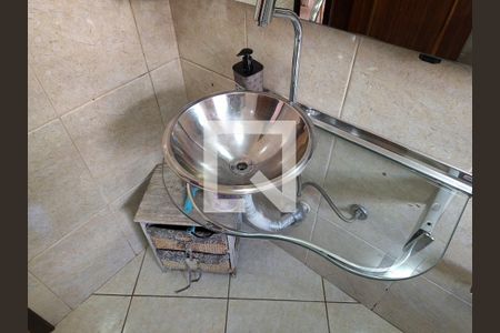 Banheiro de casa à venda com 3 quartos, 350m² em Santa Teresinha, São Paulo