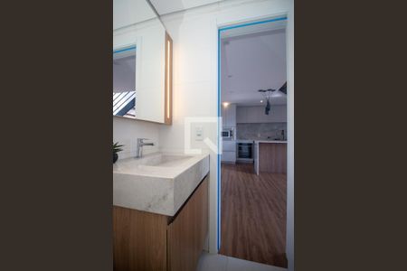Banheiro de apartamento à venda com 1 quarto, 87m² em Vila Joao Pessoa, Porto Alegre