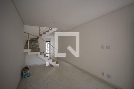 Sala de casa à venda com 3 quartos, 110m² em Jardim Avelino, São Paulo