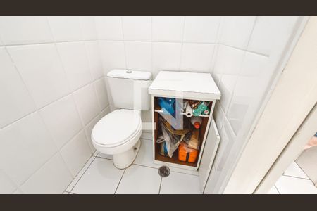 Banheiro de serviço de apartamento à venda com 4 quartos, 124m² em Santa Teresinha, São Paulo