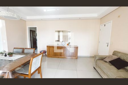 Sala de apartamento à venda com 4 quartos, 124m² em Santa Teresinha, São Paulo