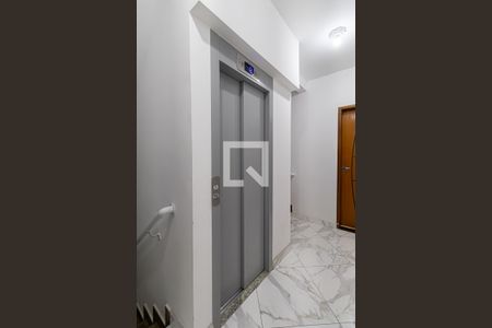Corredor de apartamento à venda com 1 quarto, 24m² em Vila Buenos Aires, São Paulo