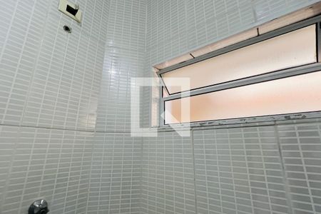 Banheiro de apartamento para alugar com 1 quarto, 60m² em Jardim Presidente Dutra, Guarulhos