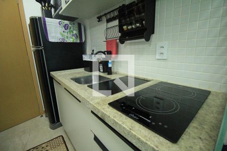 Cozinha de apartamento para alugar com 1 quarto, 37m² em Boca do Rio, Salvador