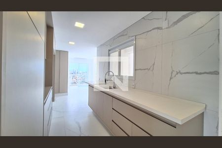Cozinha de apartamento à venda com 4 quartos, 290m² em Vila Romana, São Paulo
