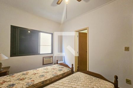 Suíte de apartamento para alugar com 3 quartos, 70m² em Tortuga, Guarujá