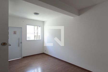 Sala de casa de condomínio à venda com 3 quartos, 115m² em Castelo, Belo Horizonte