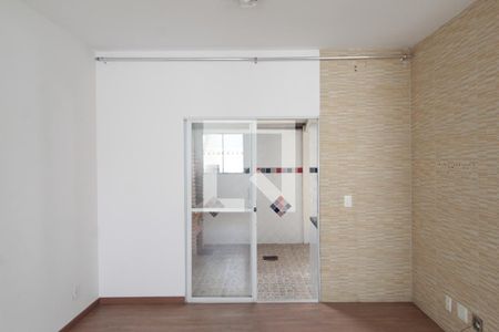 Sala de casa de condomínio à venda com 3 quartos, 115m² em Castelo, Belo Horizonte