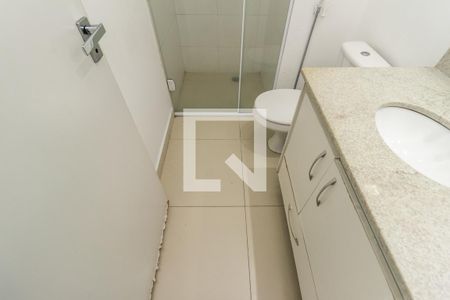 Banheiro de kitnet/studio para alugar com 1 quarto, 41m² em Santa Ifigênia, São Paulo