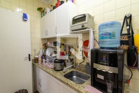 Cozinha de apartamento à venda com 1 quarto, 43m² em Vila Itapura, Campinas