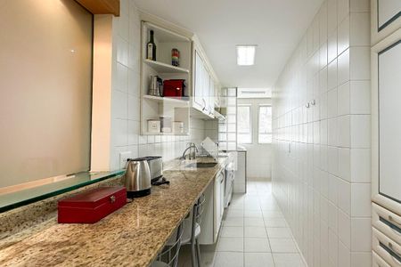 Cozinha de apartamento para alugar com 2 quartos, 96m² em Botafogo, Rio de Janeiro