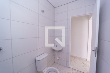 Banheiro de casa para alugar com 1 quarto, 40m² em Parque Boturussu, São Paulo