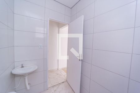 Banheiro de casa para alugar com 1 quarto, 40m² em Parque Boturussu, São Paulo