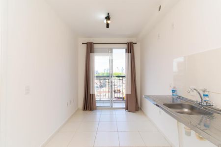 Sala de apartamento para alugar com 1 quarto, 28m² em Vila Tolstoi, São Paulo