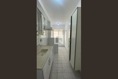 Cozinha de apartamento à venda com 2 quartos, 54m² em Vila Lutécia, Santo André