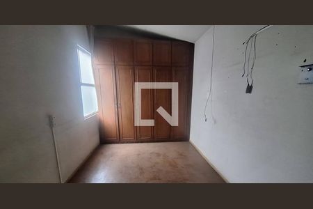 Quarto 1  de casa à venda com 3 quartos, 140m² em Conjunto California, Belo Horizonte