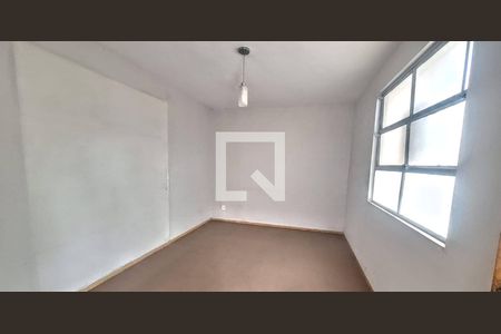 Sala de casa à venda com 3 quartos, 140m² em Conjunto California, Belo Horizonte