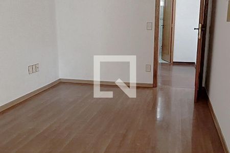 Quarto 2 de casa para alugar com 3 quartos, 300m² em Pinheiros, São Paulo
